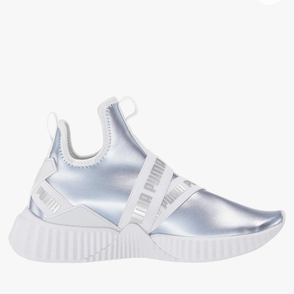 BNWB Puma women's Defy Mid Cross Trainer size 7. - Picture 2 of 16